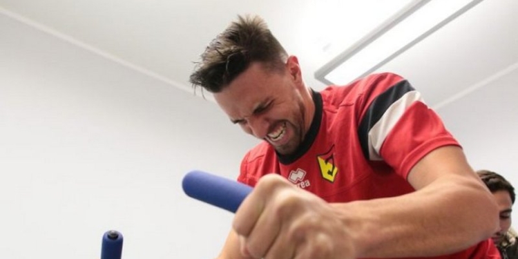 Бразильцу Гути наложили 10 швов на половом органе после дебютного матча