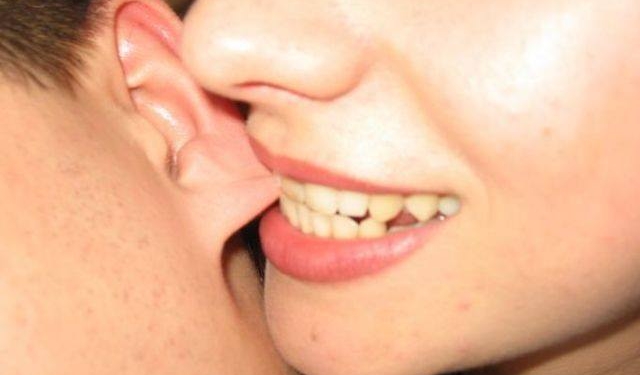 «Острая реакция на стресс»: в Киеве женщина-водитель сбила и укусила полицейского