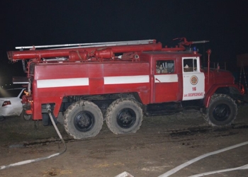 Жилой дом остался цел, но сгорела вся утварь и документы: пожар в Капустино из-за короткого замыкания