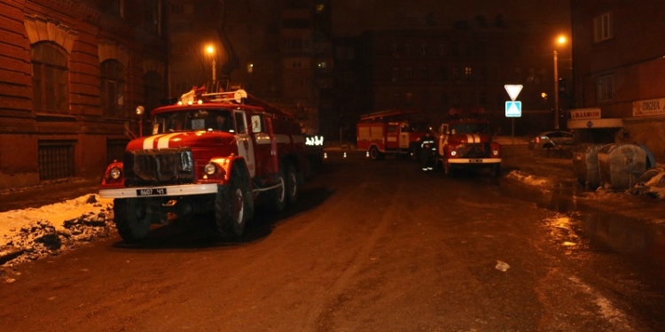 Масштабный пожар в Харькове – горело два дома и гаражи