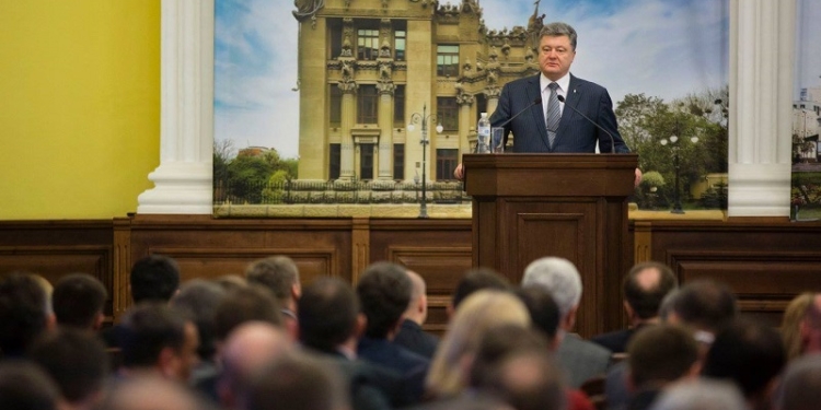 “Не нужно обманывать людей”! Выступление Петра Порошенко на заседании Ассоциации городов Украины