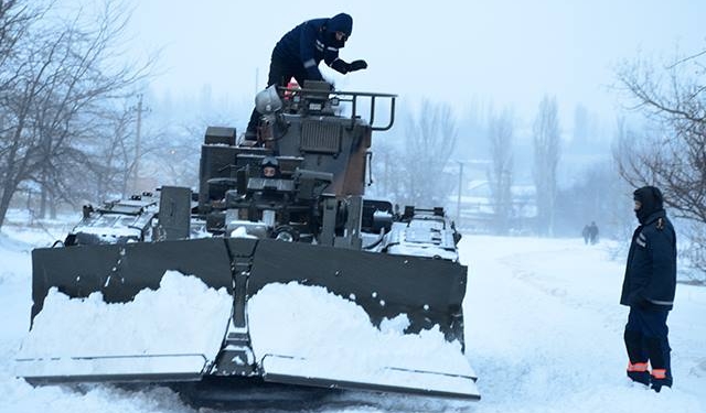 Снежные сводки Николаевщины: без света – 68 населенных пунктов, из сугробов вытащили более 160 авто