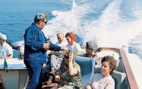 В Одессе затонулп VIP-яхта “Буревестник”, любимица Брежнева