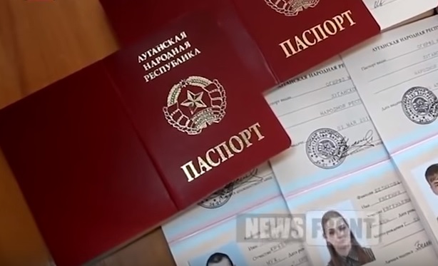 Россия признала "паспорта" "ЛНР", - Плотницкий 1