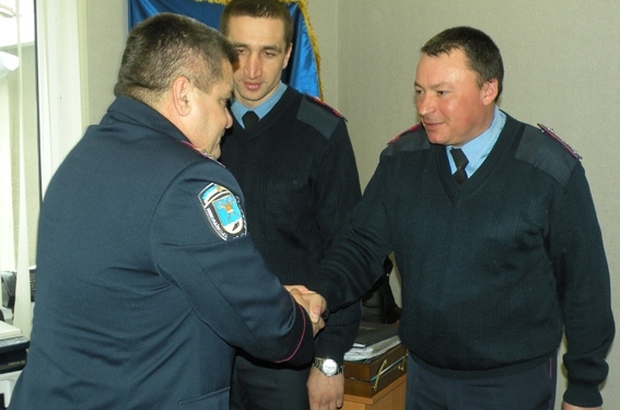 Наряд полиции, который бессменно трое суток дежурил в Коблево в снегопад, поощрен начальством