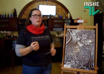 Библия в графике Светланы Чебановой: в николаевском «Шпацере» открылся уникальный рождественский вернисаж