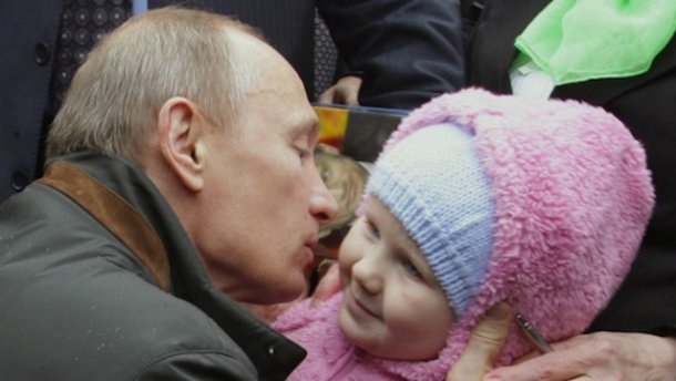 Британские СМИ называют Путина педофилом и убийцей