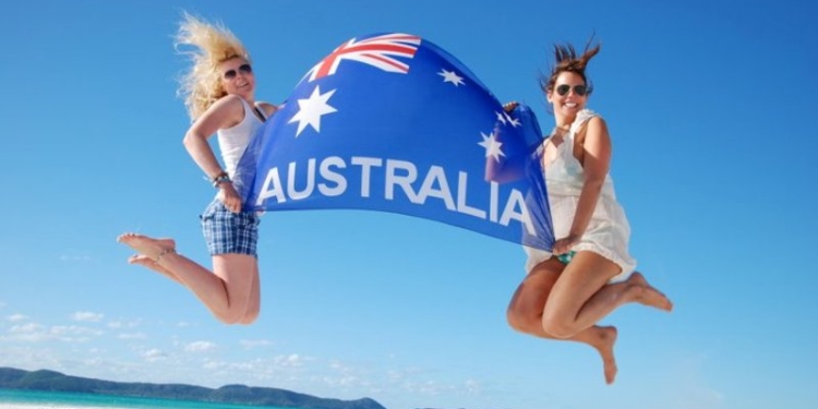 Австралия проведёт референдум по легализации однополых браков