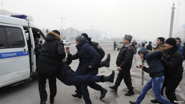 Еще один щелчок Путину. В Казахстане задержан бизнесмен, тесно связанный с Кремлем