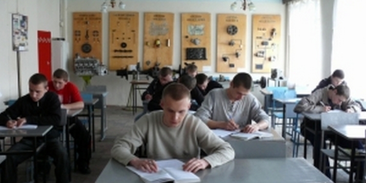 Из-за непринятого бюджета города Николаева на 2016 год страдают ПТУ