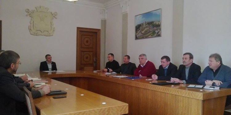 Николаевские коммунальщики 1 января менее чем за сутки ликвидировали аварию, из-за которой без тепла остались 8 домов