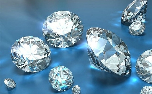 Расплата за “любовь”? В Николаеве частный предприниматель обвинил экс-любовницу в краже 9 бриллиантов