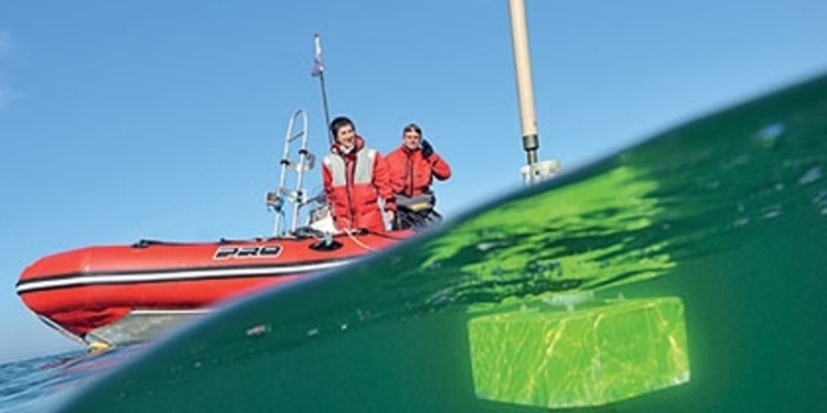 На БДЛК и ХМК за 4,2 миллиона гривен заменят буи – несветящиеся на светящиеся