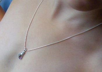 В Николаеве грабители жестоко избили женщину ради… серебряной цепочки