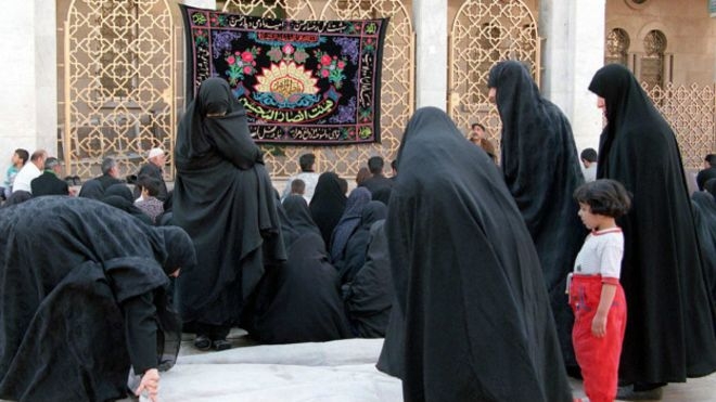 У мавзолея Саида Зейнаб в Дамаске взрывы. Погибло 30 человек, много раненых