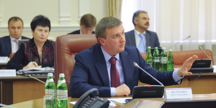 Безвизовый режим не переносится? Кабмин исправит ошибку в бюджете относительно электронных деклараций