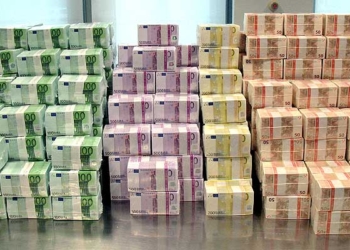 Беженец из Сирии выиграл миллион евро во Франции и строит планы. А в РФ семья пропила 1 млн.дол.