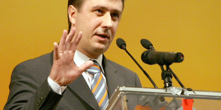 Жену вице-премьера и министра культуры Кириленко обвинили в плагиате и сговоре с Поплавским