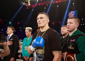 Бой Усика за титул чемпиона мира состоится весной