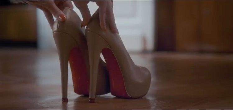 Девушек «на лабутенах» будут бесплатно пускать на выставку Ван Гога в Москве