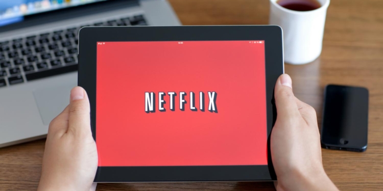 В Украине начал работать известный видеосервис Netflix