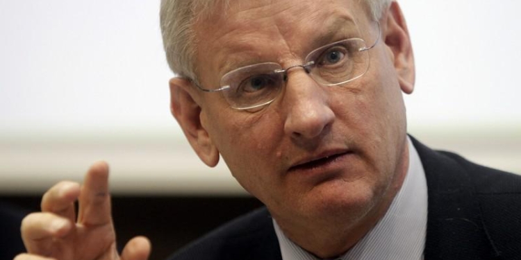 Бильдт прокомментировал слухи об отставке Яценюка