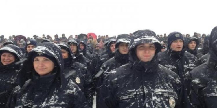 В Днепропетровске начала работать патрульная полиция