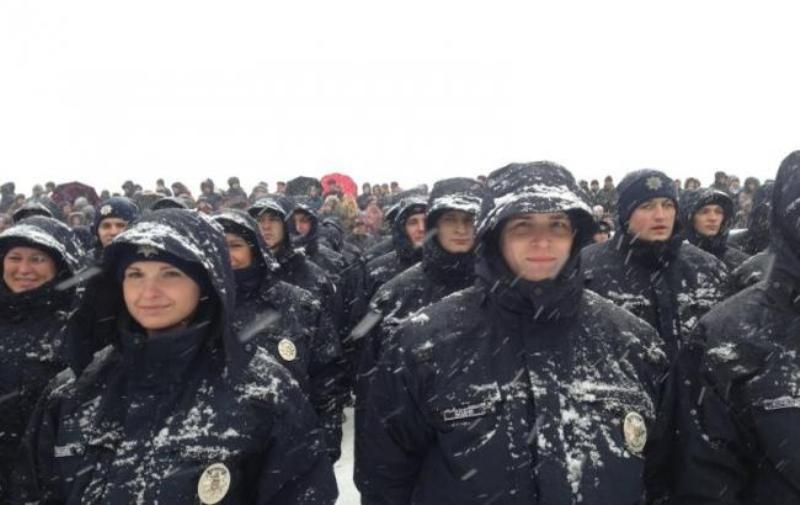 В Днепропетровске начала работать патрульная полиция 1