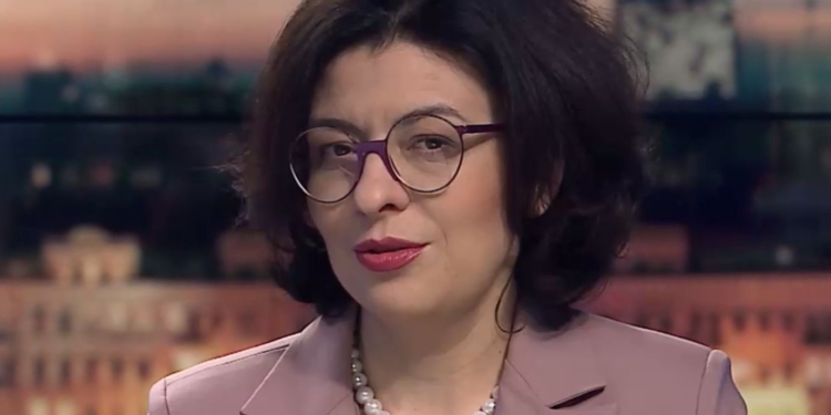 Парламент теряет доверие украинцев из-за подтасовок процедур, – Сыроид