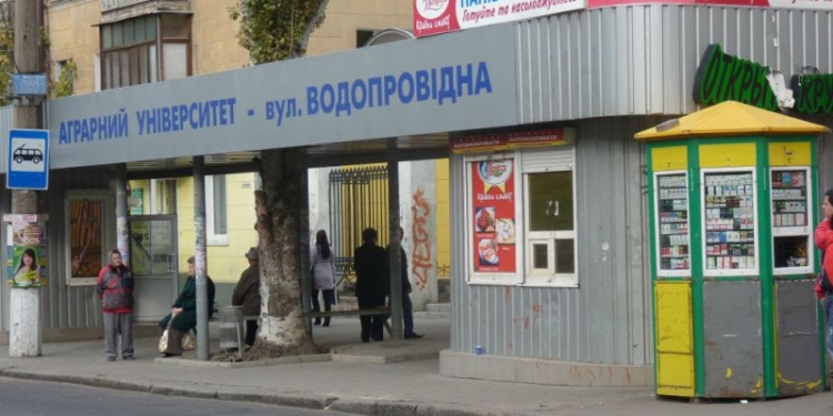 В Николаева пенсионера ограбили дважды: сначала отобрали сумку на остановке, а затем избили во дворе