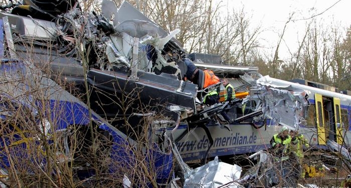 Столкновение поездов в Германии. Погибших уже 10