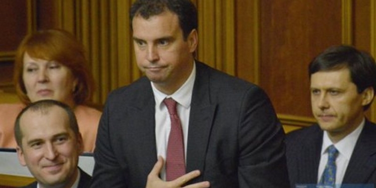 Абромавичус пообещал не идти в политику