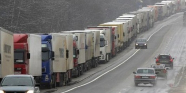 Сегодня планируют возобновить транзит грузовиков между Россией и Украиной