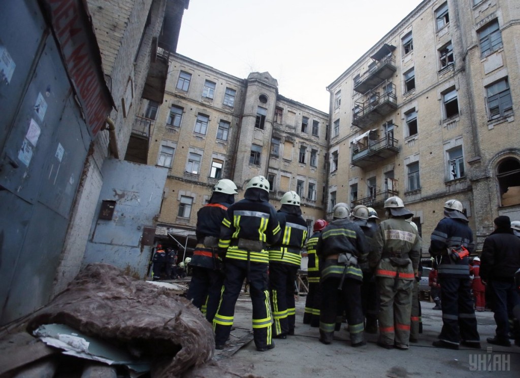 Госархстройинспекция подтвердила незаконность ремонтных работ в обрушившемся в центре Киева доме 1