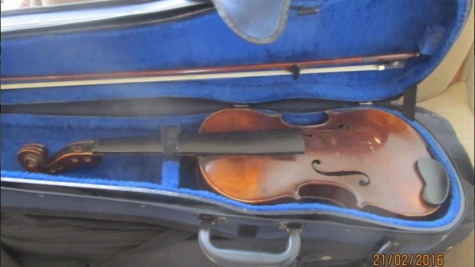 Вряд ли «Страдивари», но старинные: американец пытался вывезти из Одессы 7 скрипок