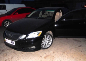 Николаевцы купили в Крыму Lexus и Toyota Camry с поддельными документами