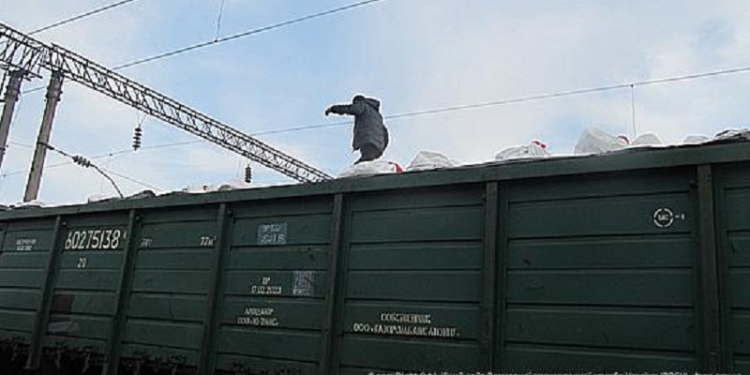 Ранее судимый за разбой и изнасилование житель Одесской области пытался выехать в Молдову на крыше грузового поезда