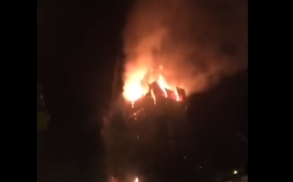 В Астане горит 88-этажный бизнес комплекс