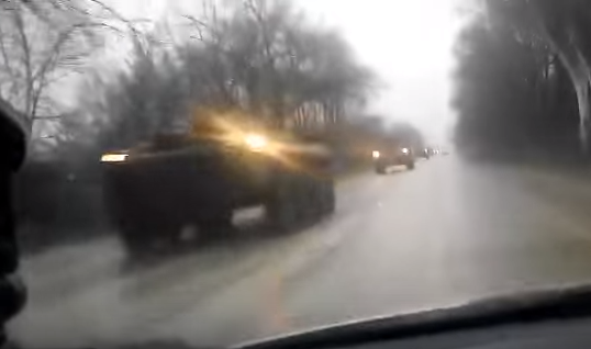 В Крыму заметили большую колонну военной техники