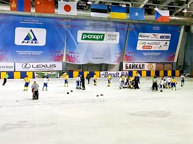 Украинцы подрались с монголами на чемпионате мира по хоккею с мячом 1