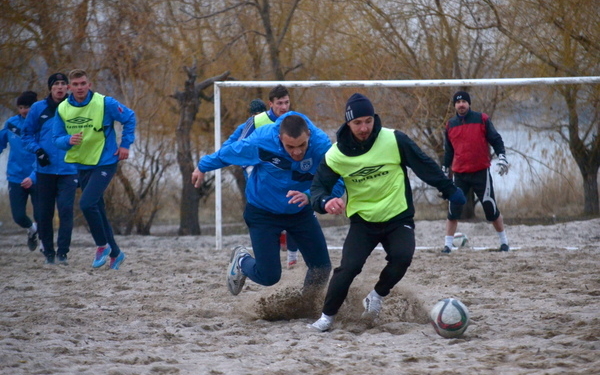 Пляж у них каждый день: МФК «Николаев» готовится ко второй части первенства Украины по футболу