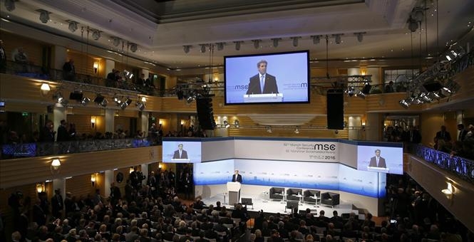 Санкции против РФ не отменят до выполнения Минска – Керри