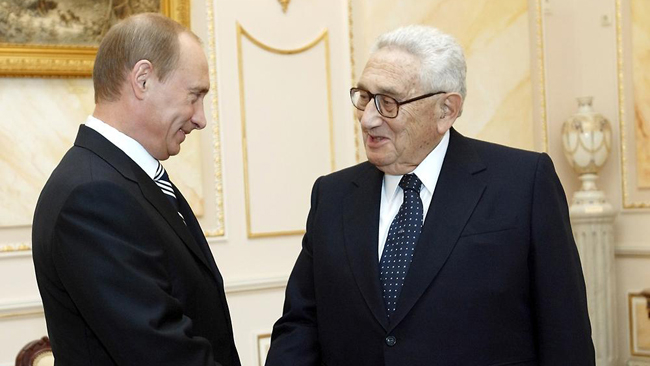 Для чего Киссинджер ездил на разговор с Путиным