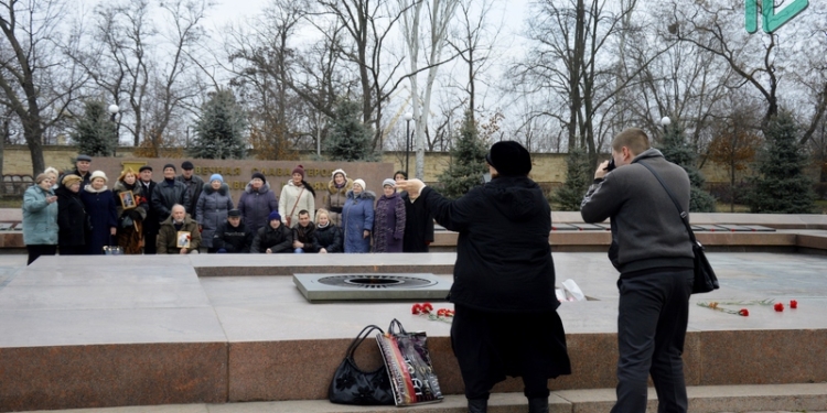 По привычке. В Николаеве отметили 23 февраля