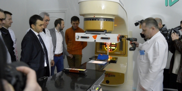 Николаевскому областному онкодиспансеру передали многолепестковый коллиматор из Германии