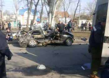 За рулем “БМВ”, ставшим причиной смертельной аварии в Николаеве, был сотрудник полиции. Прокуратура возбудила дело