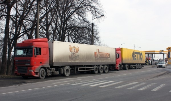 РФ запретила движение украинских грузовиков по своей территории