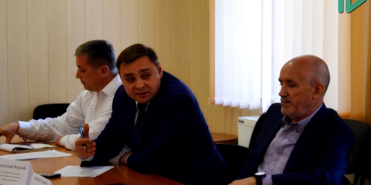 В Николаеве директора Центрального рынка взяли под круглосуточный домашний арест