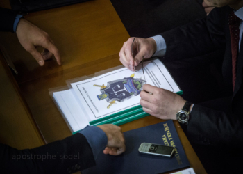 Кто на новенького? Кандидатов в Генпрокуроры уже 7. Но “отставят” ли Шокина?