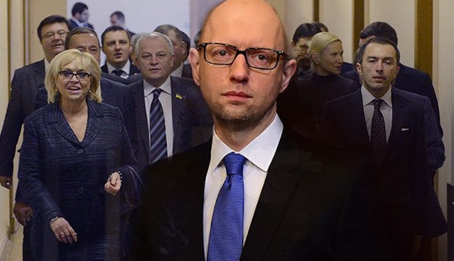 Война и мир: три сценария для Кабмина Яценюка